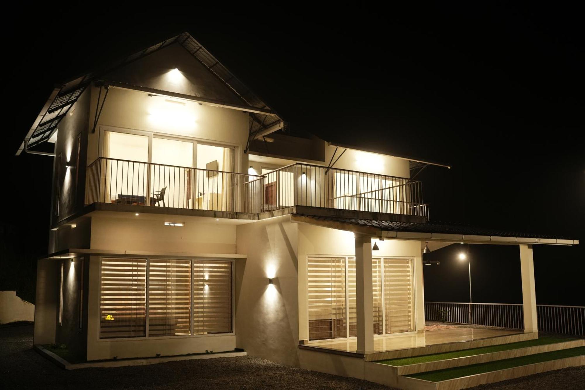Glashaus By Izan Homestay Vagamon